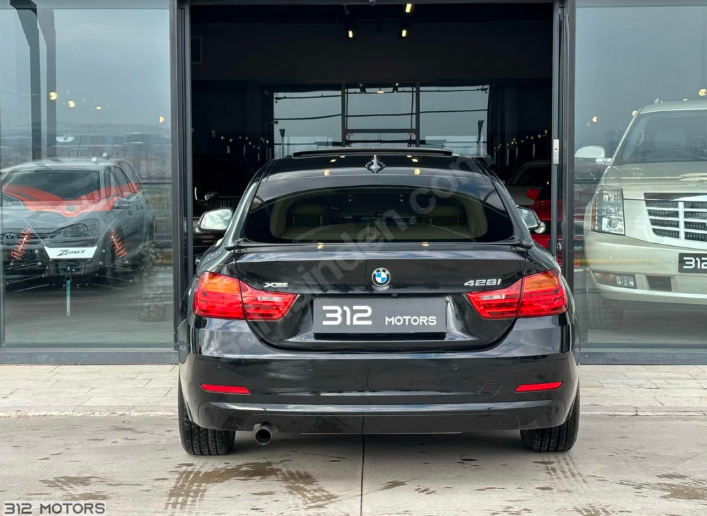 BMW 418i HATASIZ BOYASIZ TRAMERSİZ 145.000 KM ORJ. NBT E. BAGAJ