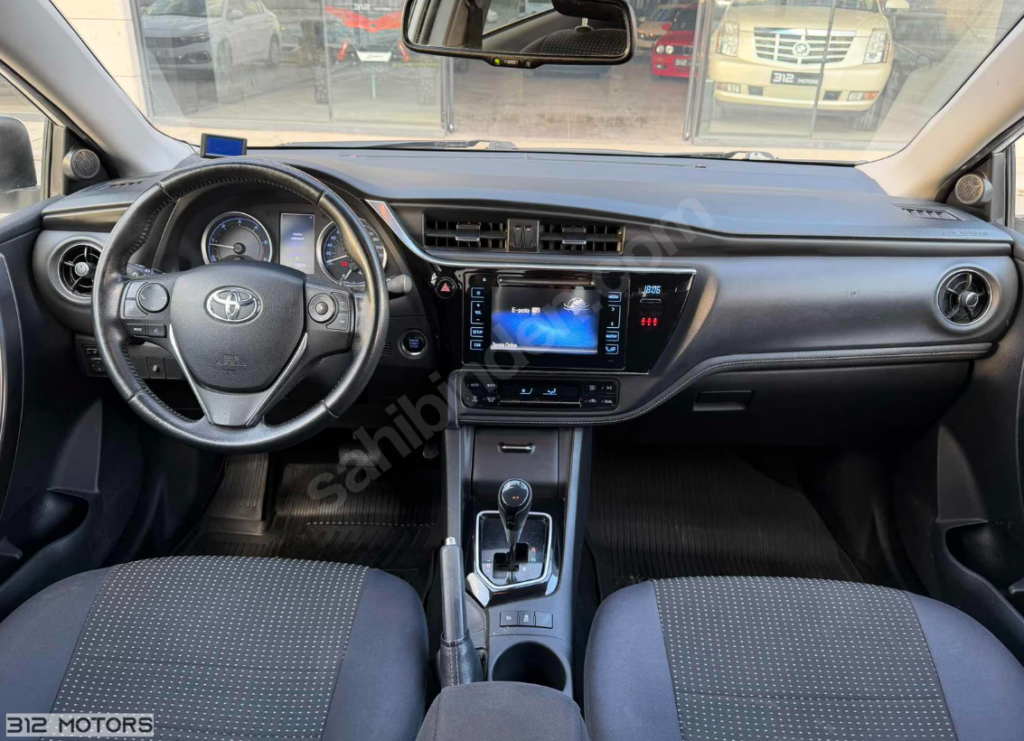 Toyota  Corolla  Model 1.4 D-4D Advance